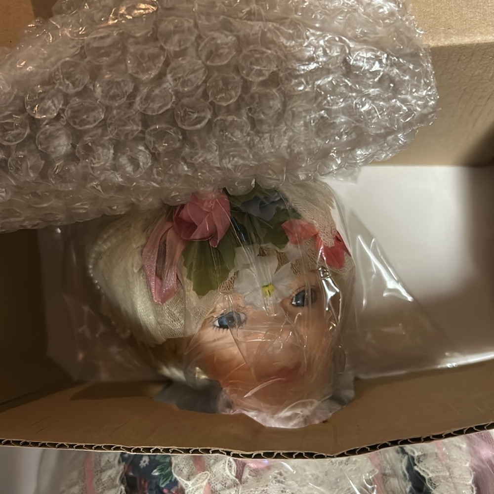 Suzette Design Debut Collection Doll - Picture 3 of 8